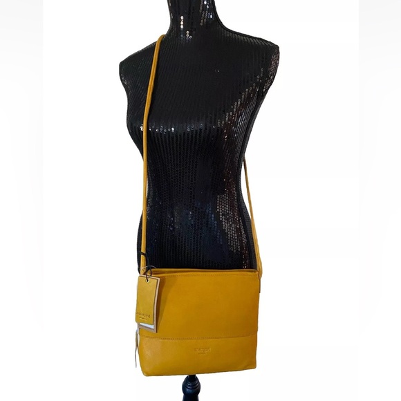 NWT Margot Derby Crossbody Bag & Margot Kate Card Case Soft Yellow Leather 2-PC - Picture 3 of 15